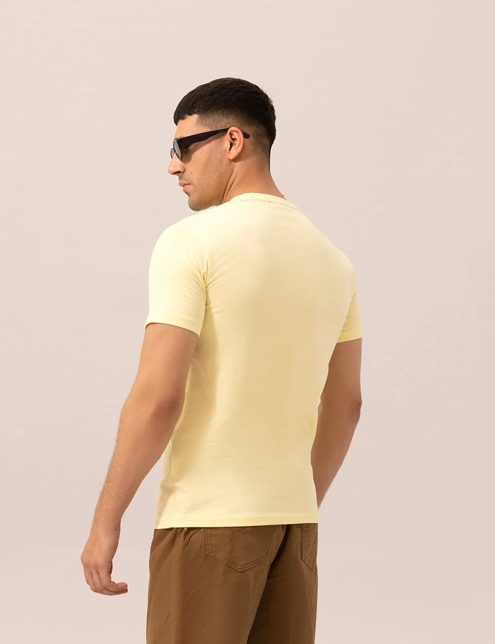 BASIC YELLOW CREW NECK T-SHIRT