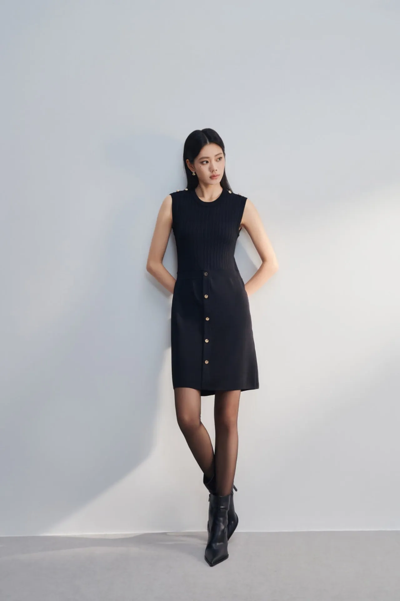 Crew Neck Sleeveless Knit Dress