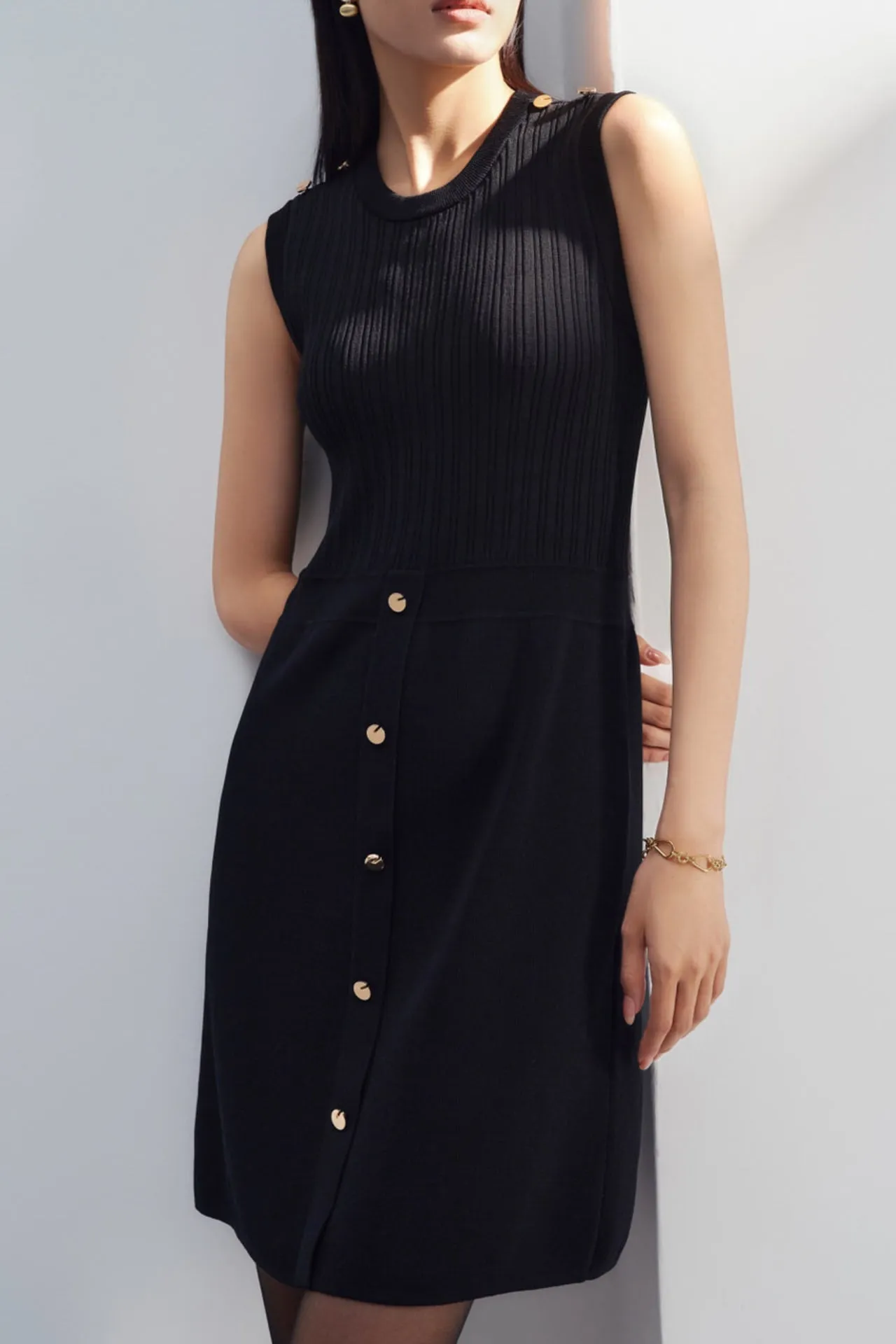 Crew Neck Sleeveless Knit Dress