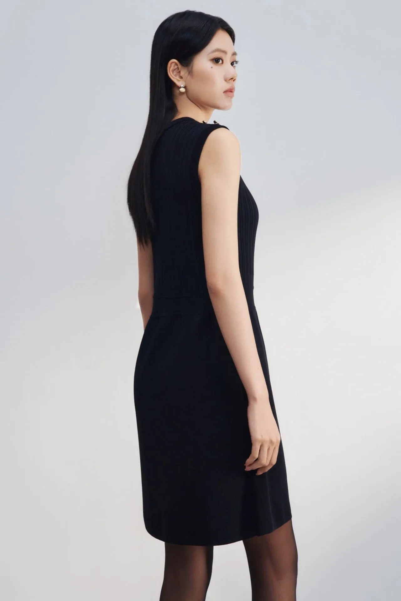 Crew Neck Sleeveless Knit Dress
