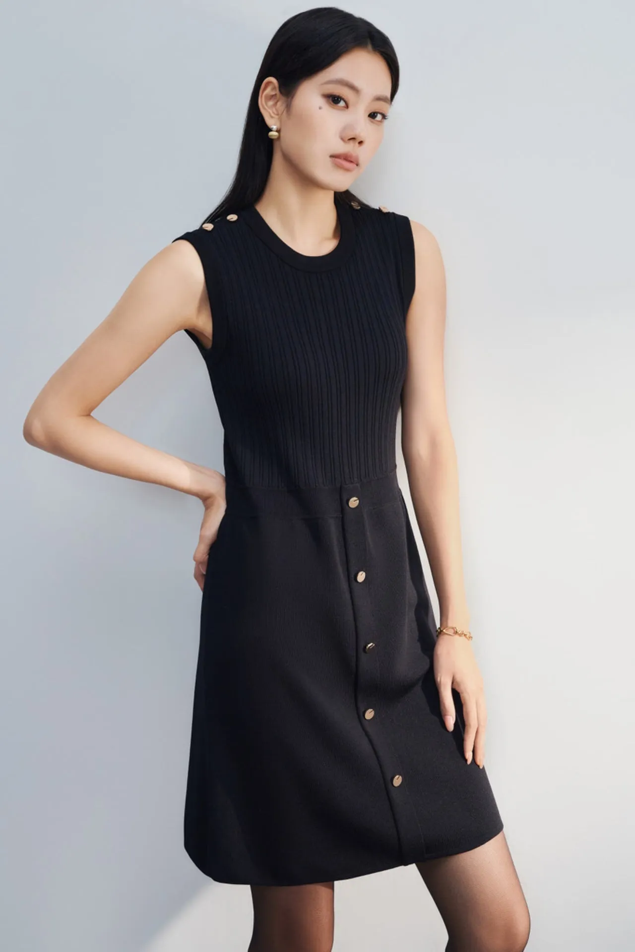 Crew Neck Sleeveless Knit Dress