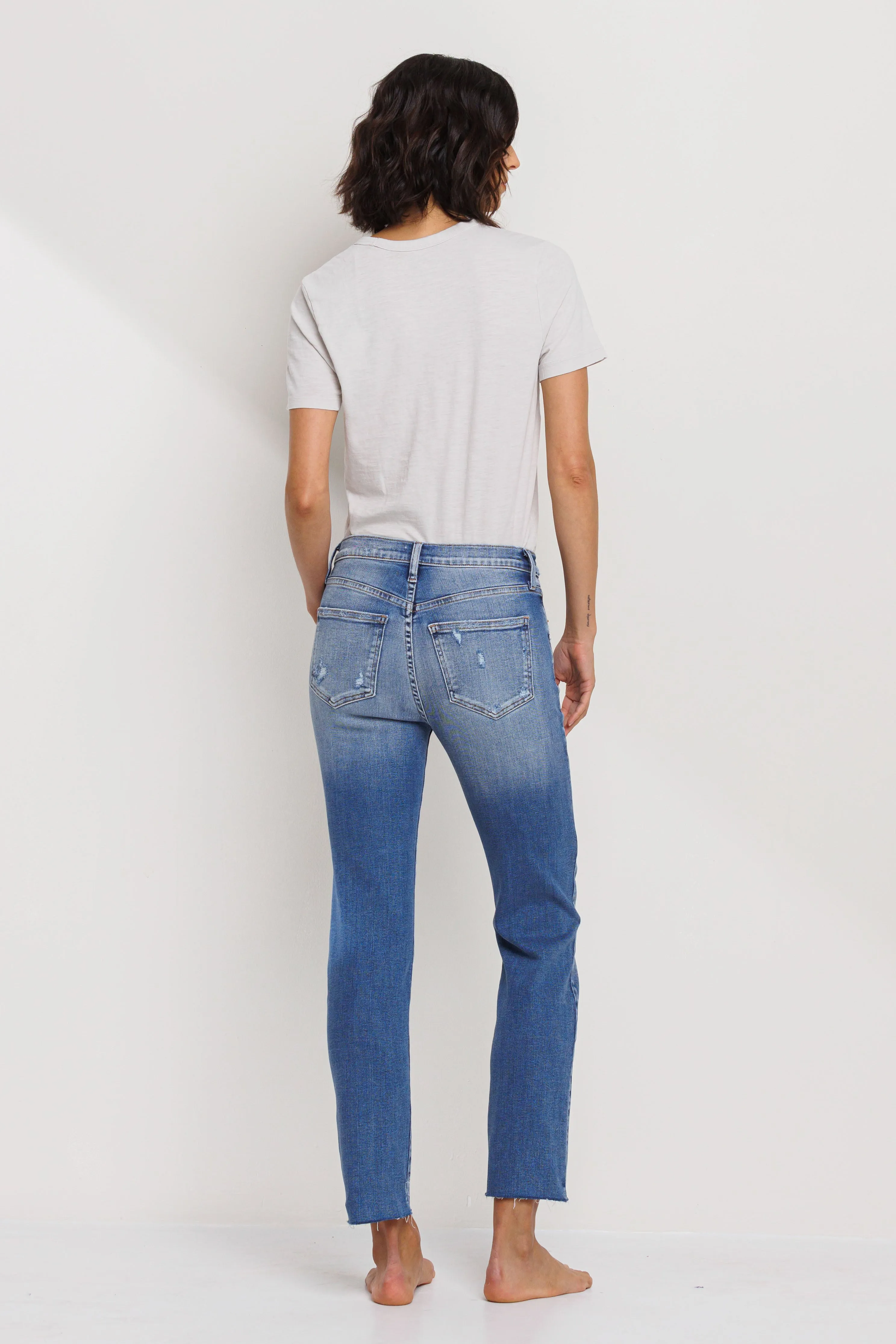 HIGH RISE SLIM STRAIGHT WITH SCISSOR CUT HEM  / SP-P12208