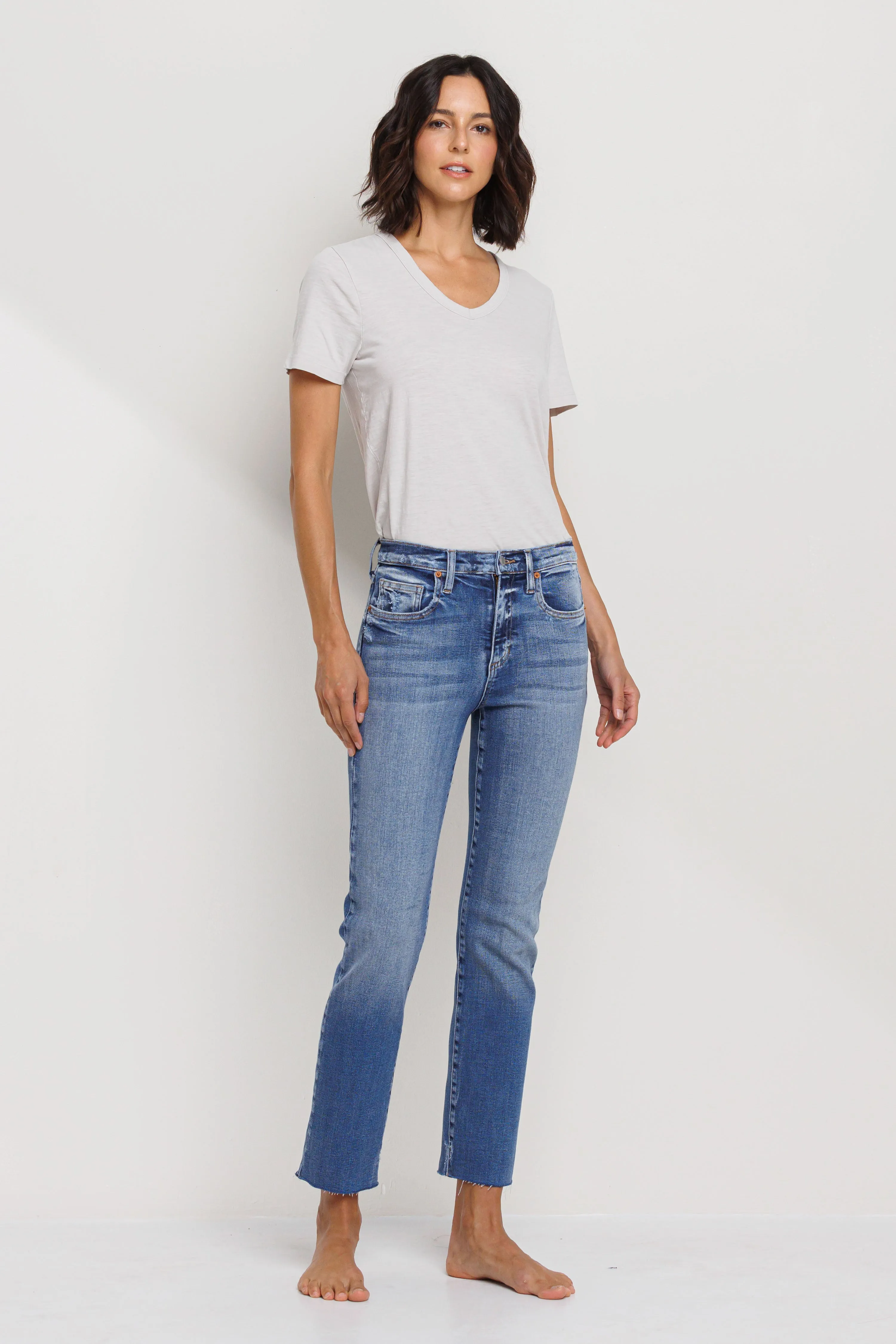 HIGH RISE SLIM STRAIGHT WITH SCISSOR CUT HEM  / SP-P12208