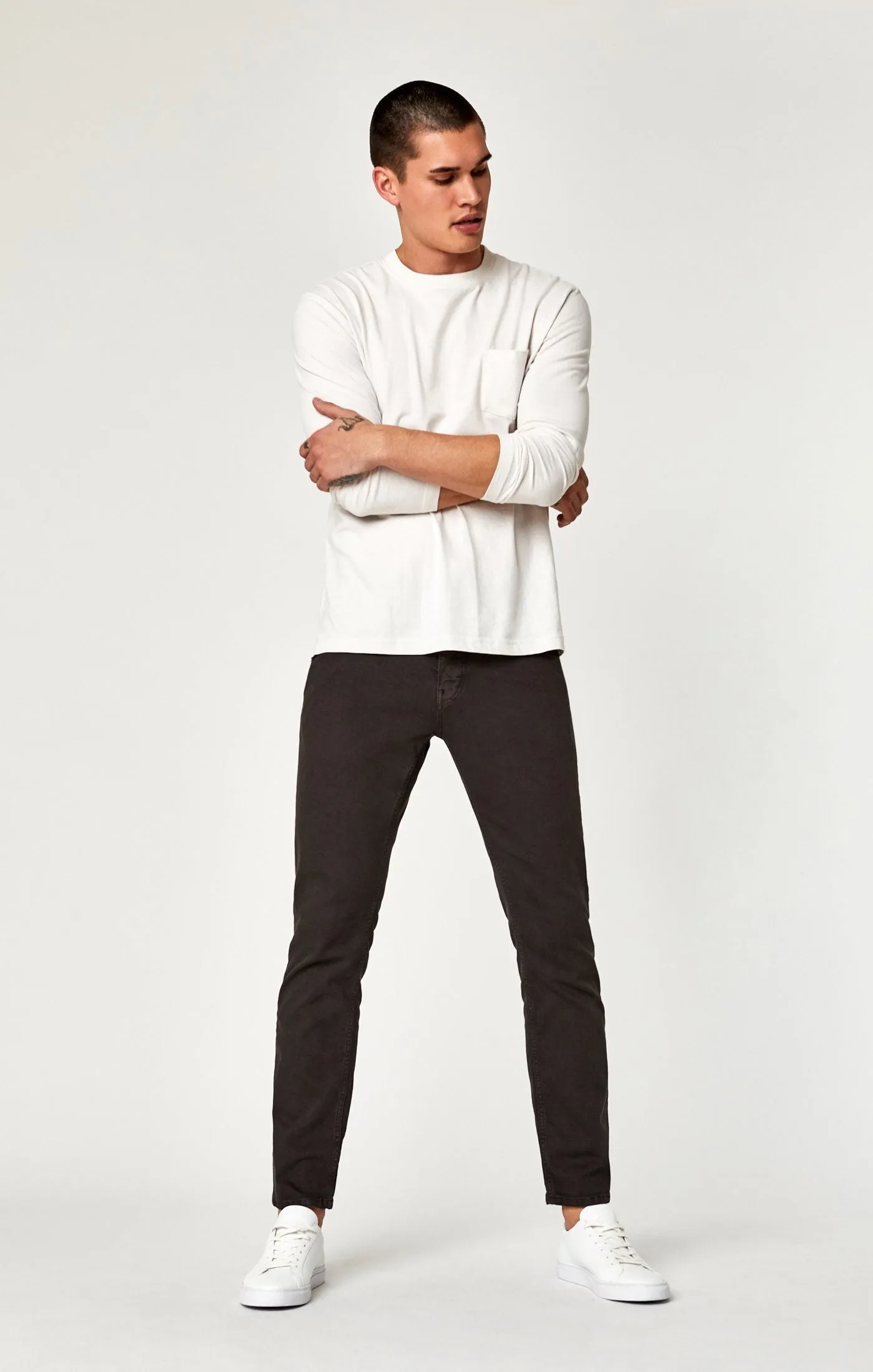 MARCUS SLIM STRAIGHT LEG IN DARK BROWN WASHED COMFORT