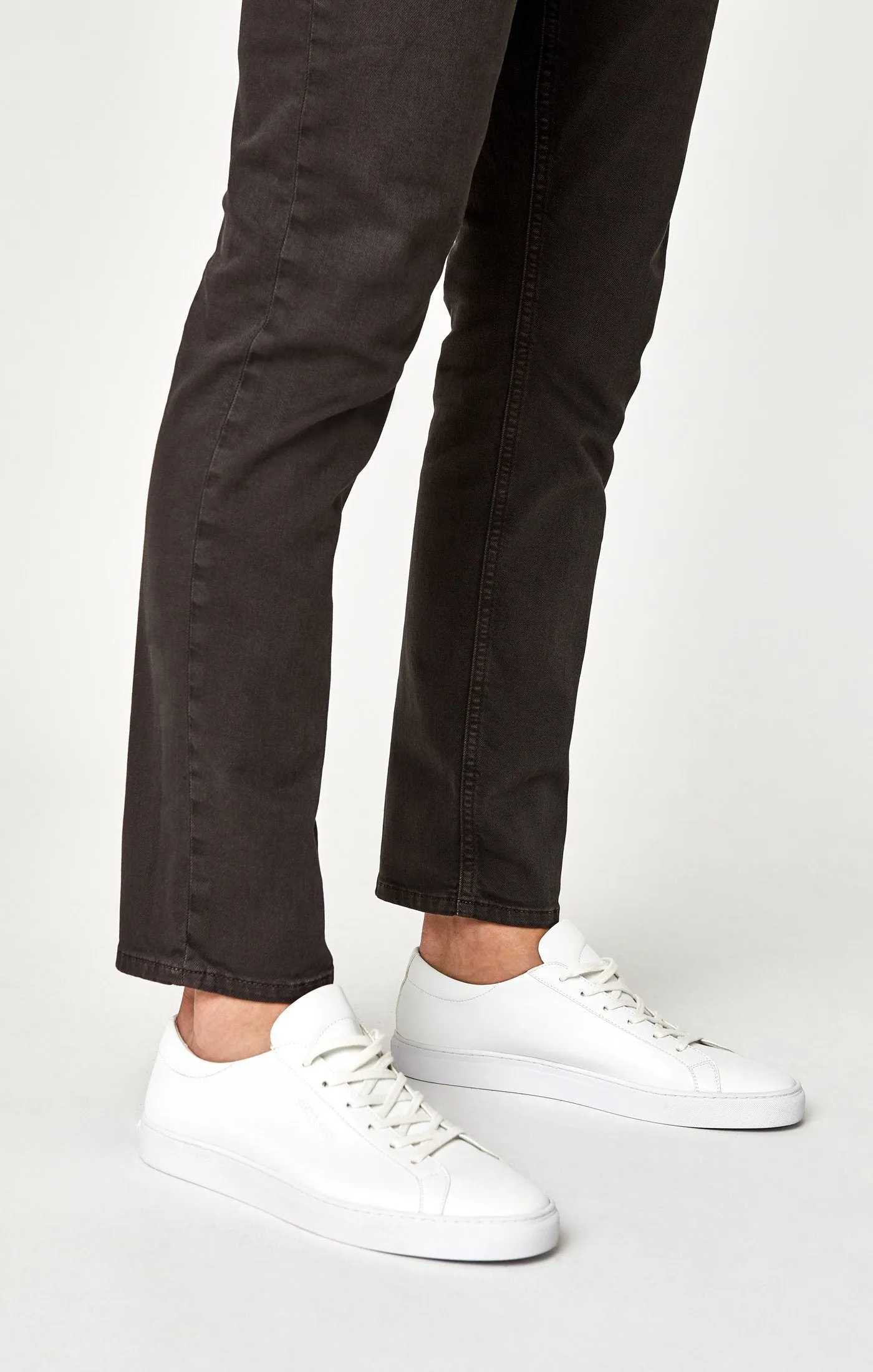 MARCUS SLIM STRAIGHT LEG IN DARK BROWN WASHED COMFORT