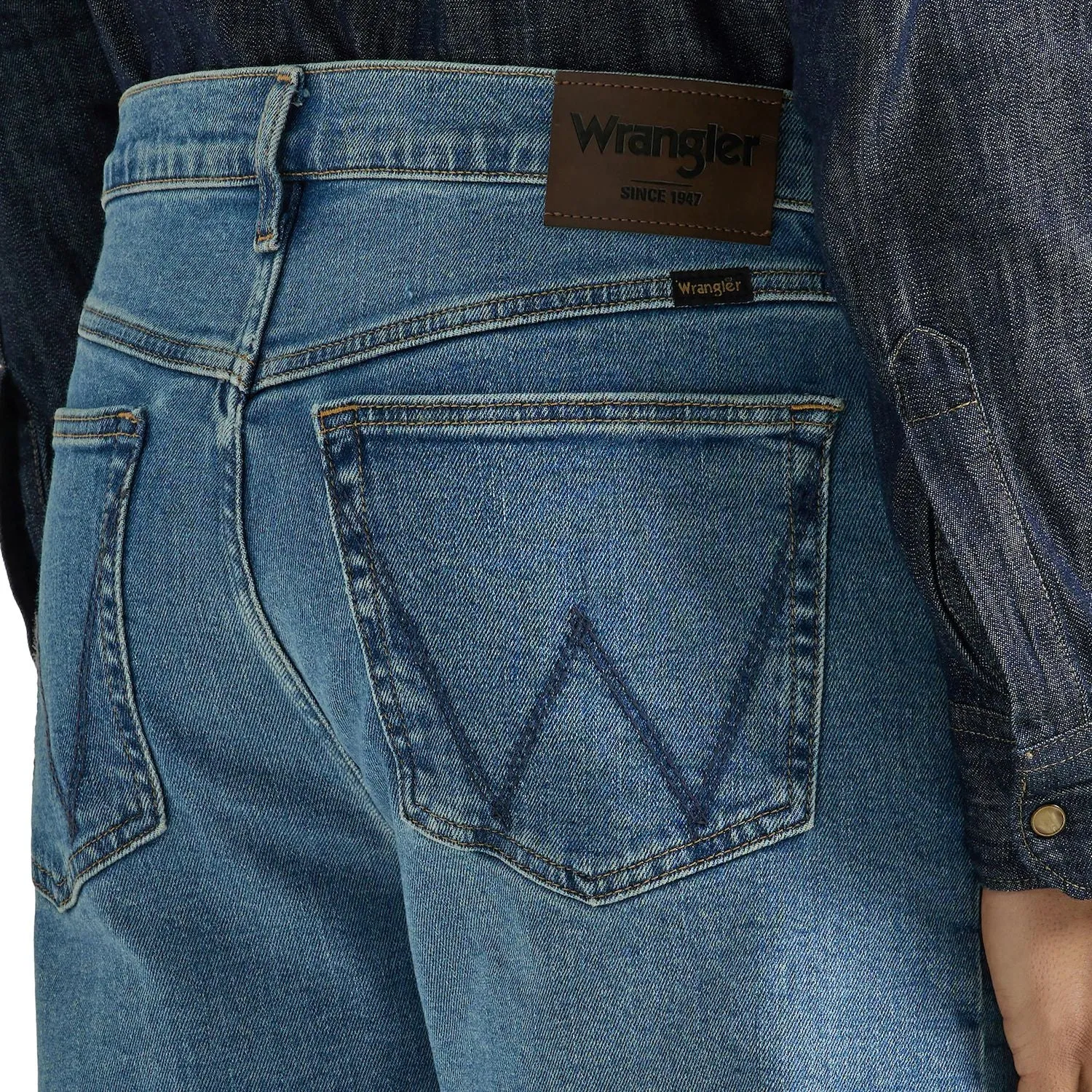 Men's Wrangler Regular Fit Comfort Jeans