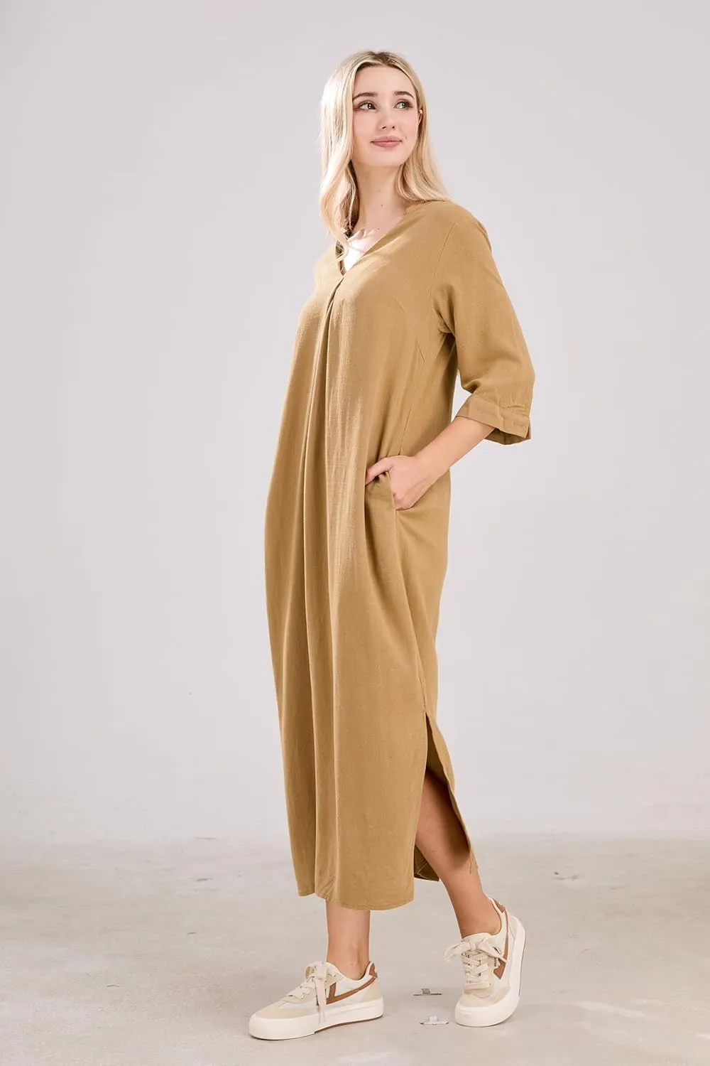 utcoco Womens Cotton Linen Maxi Dresses Casual Loose Fit V Neck 3/4 Sleeve Side Slit A Line Linen Long Dress