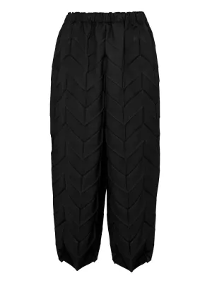 Zig Zag Pleats Bottom Slim Pants